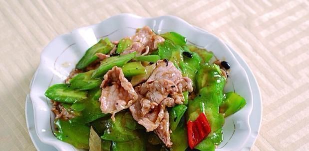 脾胃虚寒|苦瓜可治糖尿病?专家:依据不足以支撑理论!但两类人少吃!