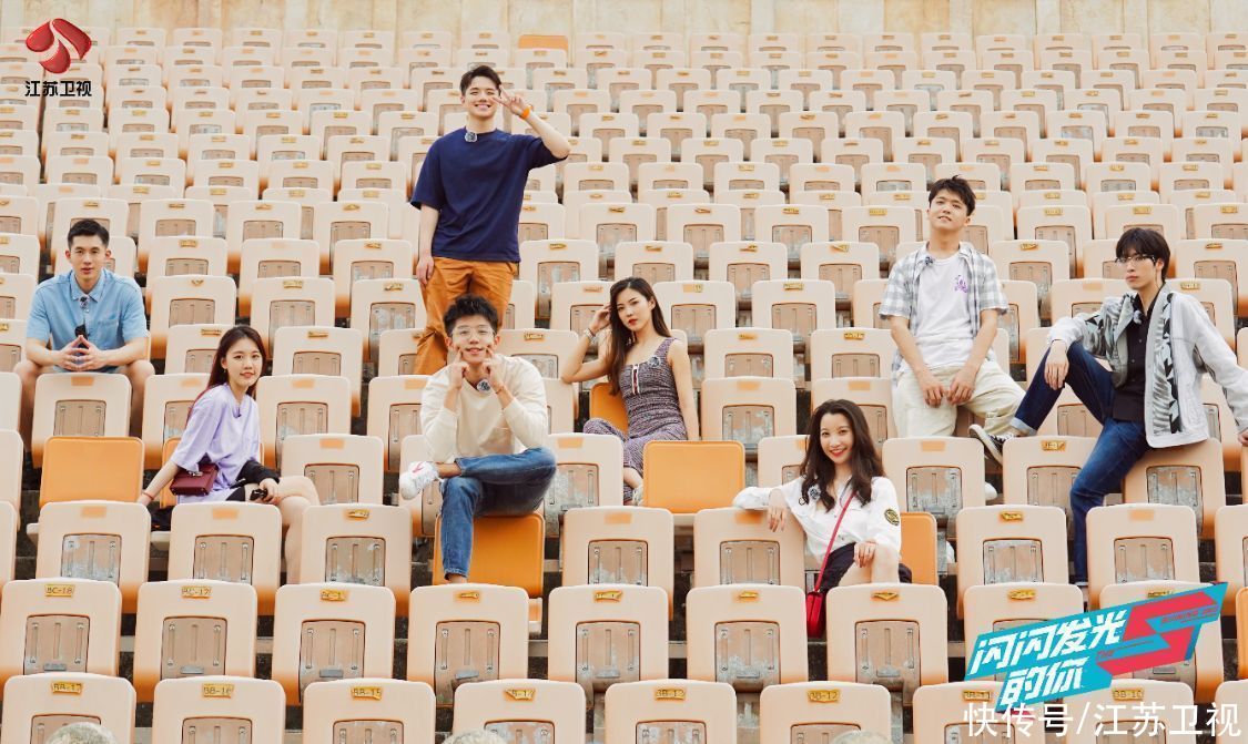 任嘉倫|《閃閃發(fā)光的你》變大型“網(wǎng)友”見(jiàn)面會(huì) 余晚婷成任嘉倫“粉絲”