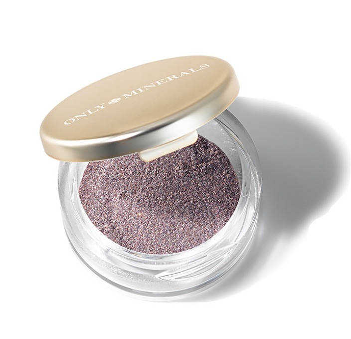 矿物|暗疮及敏感肌也可放心使用?矿物彩妆与一般彩妆品有什么不同呢?