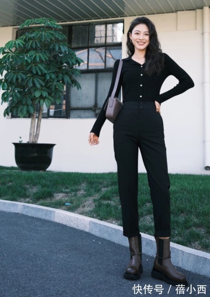 九分裤 微胖女生别乱穿裤子,小黑裤才最适合你,配毛衣、西装都很时髦
