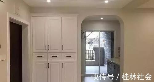 乳胶漆|140平新房硬装结束,最满意全屋定制柜子,先给大家晒晒