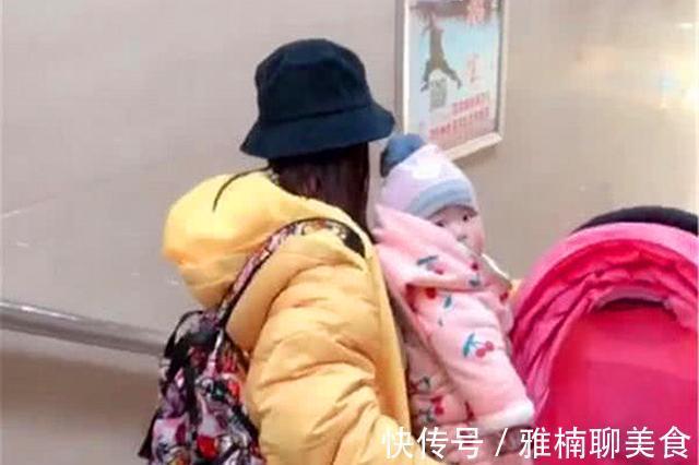 危险|赶地铁遇无电梯,宝妈咬牙带娃走楼梯,手拎婴儿车超人实锤了