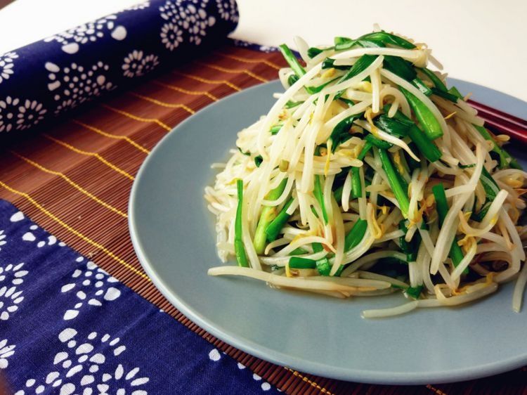 炒豆芽，不要直接下锅炒！少做这2步，豆芽出水不脆爽，还发黑