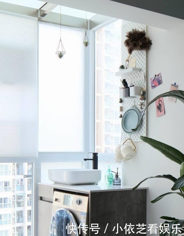 主卧|年轻人的家干嘛要装修的灰突突?青春明媚充满朝气,住着才舒服