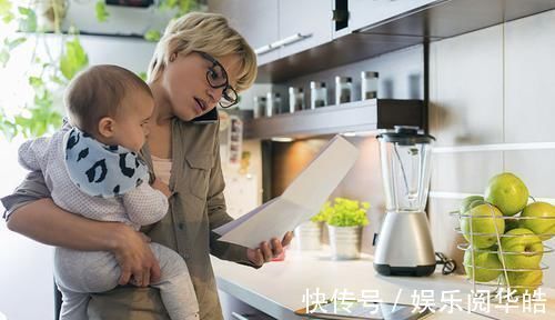 孩子|两个月宝宝就能交流?连医生都被萌化了,别忽略娃的感知能力