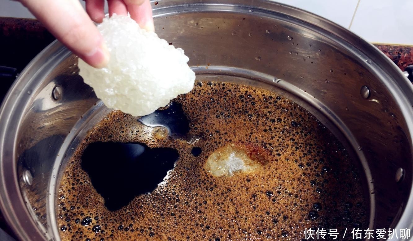 公公家里正做酱油鸡, 邻居闻到香味都跑我家问我酱油鸡的配方!