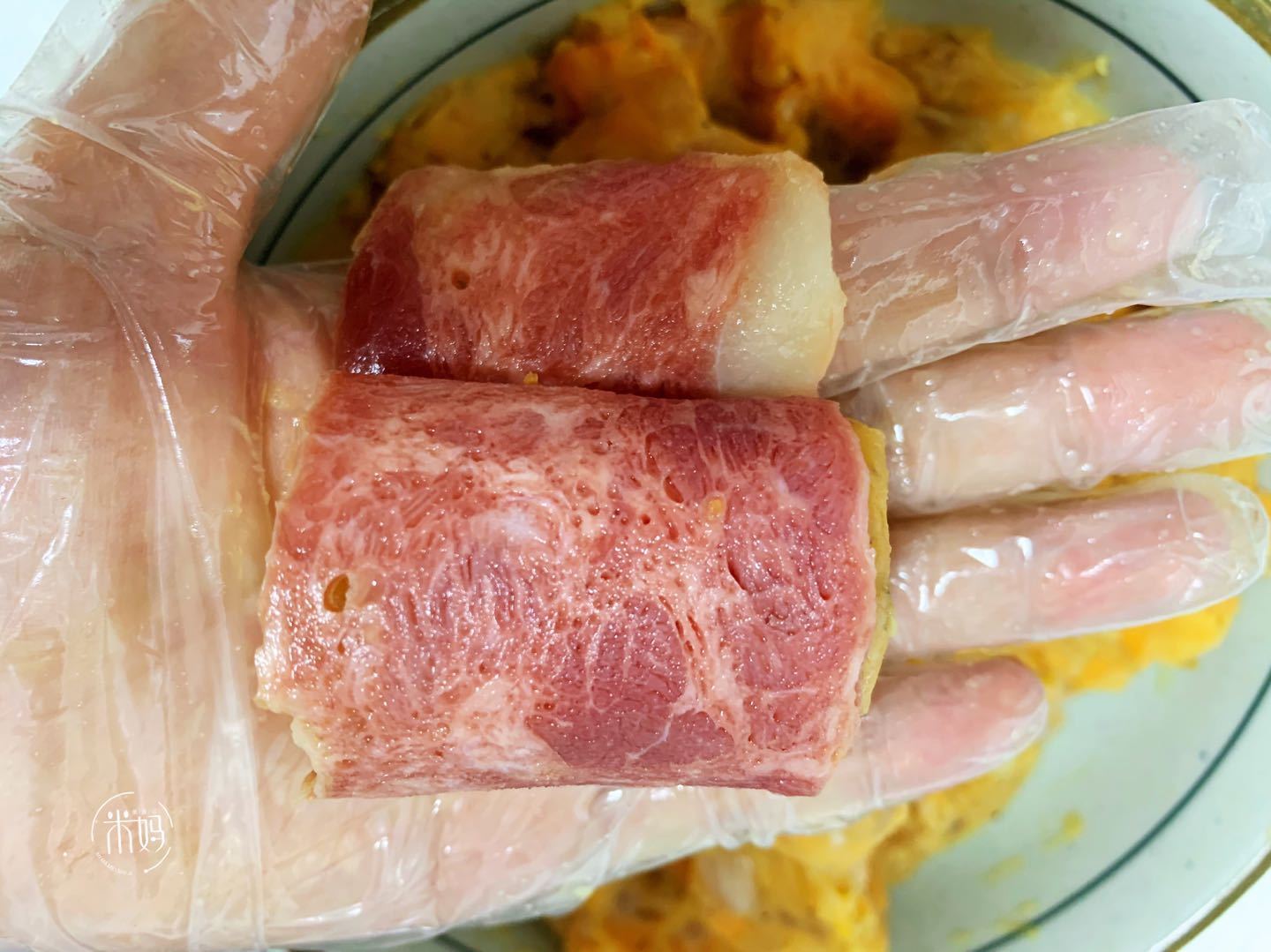 土豆的新吃法，不炖不红烧，卷一卷鲜香美味还拉丝，特好吃