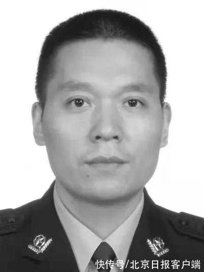 邓兵|致敬！重庆民警冯中成被追授公安系统一级英雄模范称号