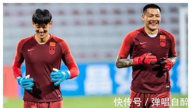 海港|泰山2-0海港：王大雷很拽，颜骏凌习惯性摇头，李铁真是看错人