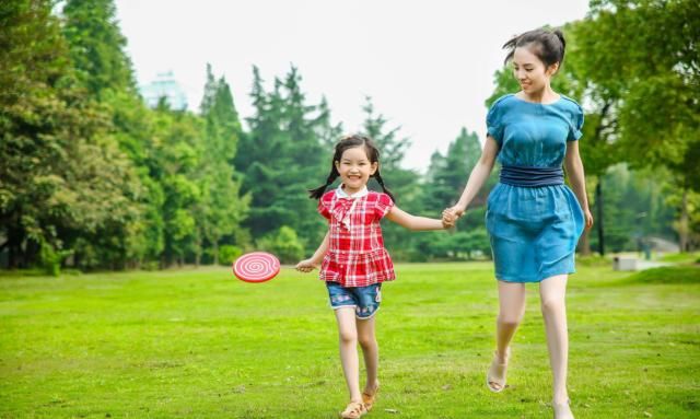 宝贝|斯坦福教授建议：不要再赞扬宝贝“聪明”了，用这10句效果更佳！