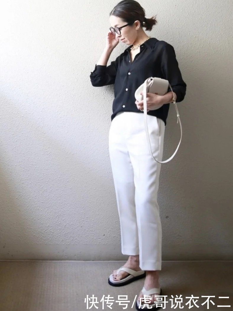 高腰|女人年近50岁，穿衣懂得简约更高级，日本编辑的穿衣经验全在这里