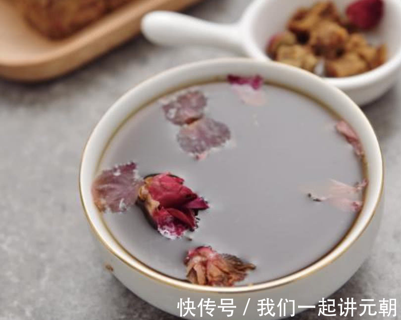 红糖水|女性月经量少容易显老,经常喝4种水,排出污血,预防妇科炎症