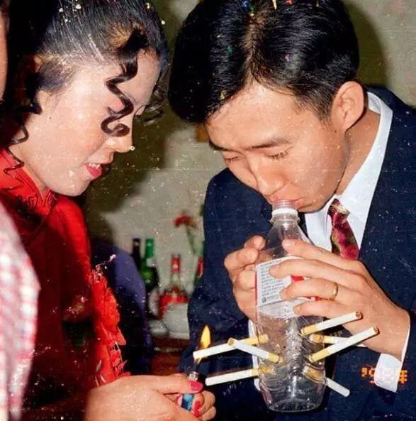 回忆杀&法国艺术家花7年,拯救85万张中国老照片,每张都是回忆杀