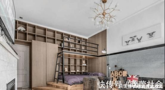 玻璃门|5万爆改70㎡的老房子,完工变小庭院豪宅,客厅还做了个“床上床”