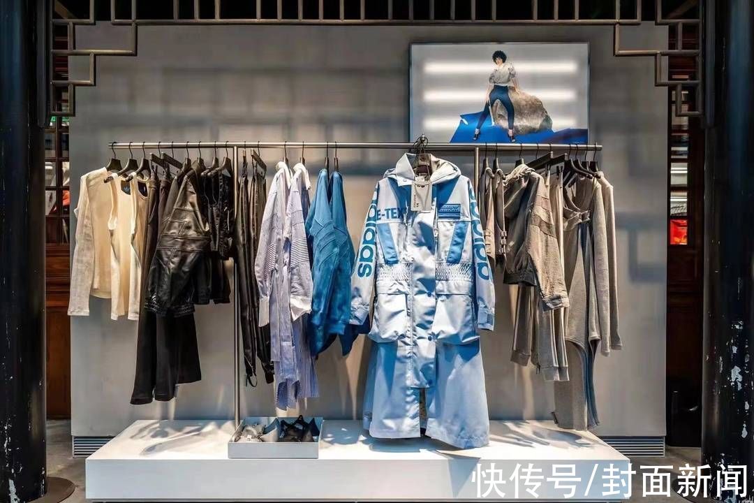 adidas$商业场｜博柏利启动手艺设计师培训公益项目，全球首家定制三叶草旗舰店落地成都