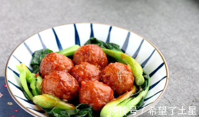 别再炸丸子了!教你新做法,不用油炸健康省油,比狮子头还香!