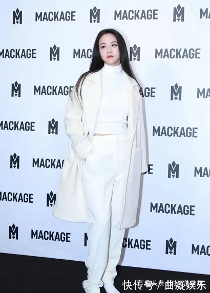 羊羔绒 “羽绒服”失宠了,今年最流行的外套是“它”,保暖时髦还减龄