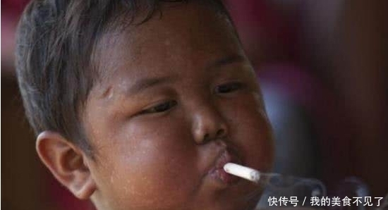 印尼|印尼2岁男孩每天要抽掉40根香烟，他说一天不抽就浑身难受