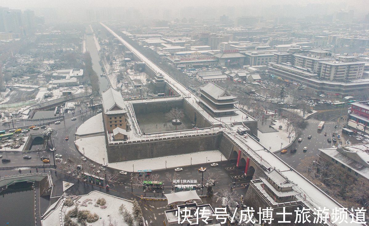 西南城|飘雪的天气，用无人机拍摄西安城墙、钟鼓楼，感受古城之美