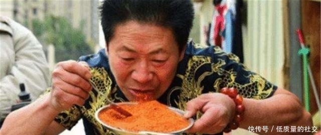 中国辣王李永志,每天吃5斤辣椒喝高度白酒,现在身体咋样了?