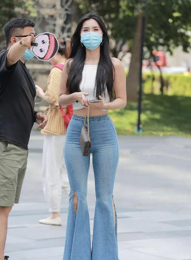 穿搭 40岁“熟女”的穿搭选择,稳重大于潮流,照着穿准不会错!