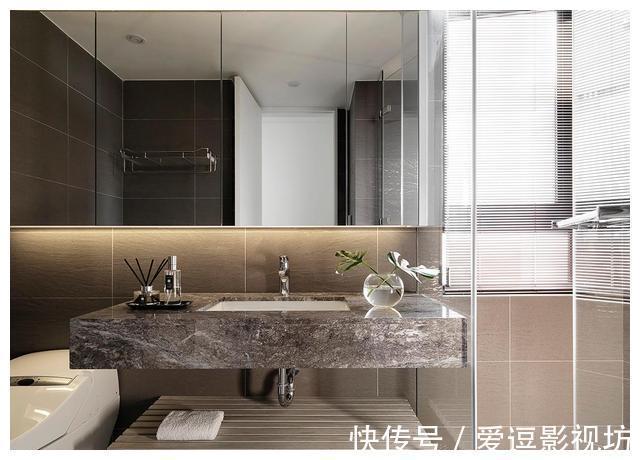 电视柜|她家70㎡，看似简单，却透着艺术家的精致范，小空间的变身术！