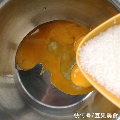 戚风蛋糕|这么好吃的糯米戚风蛋糕杯做法，现在知道还不晚