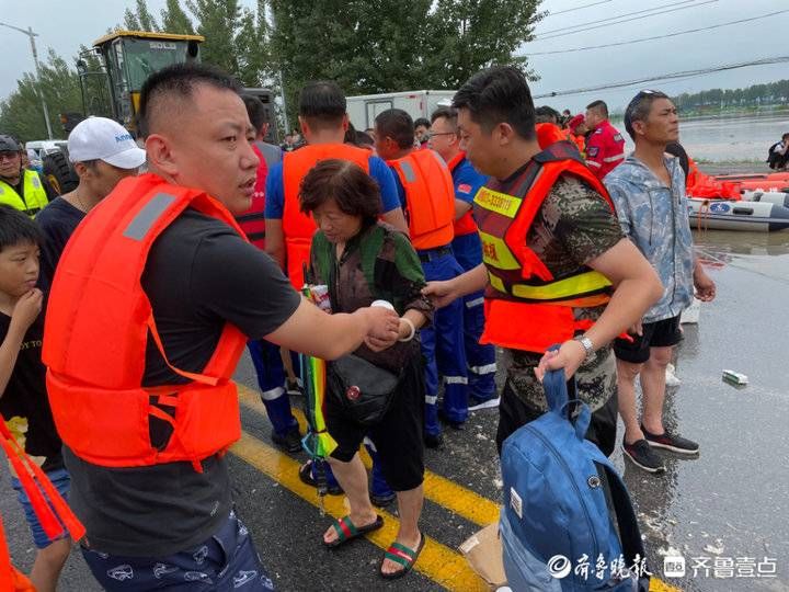 救援人员|东营五人连夜奔赴河南 从出发到救援结束，仅仅休息四小时