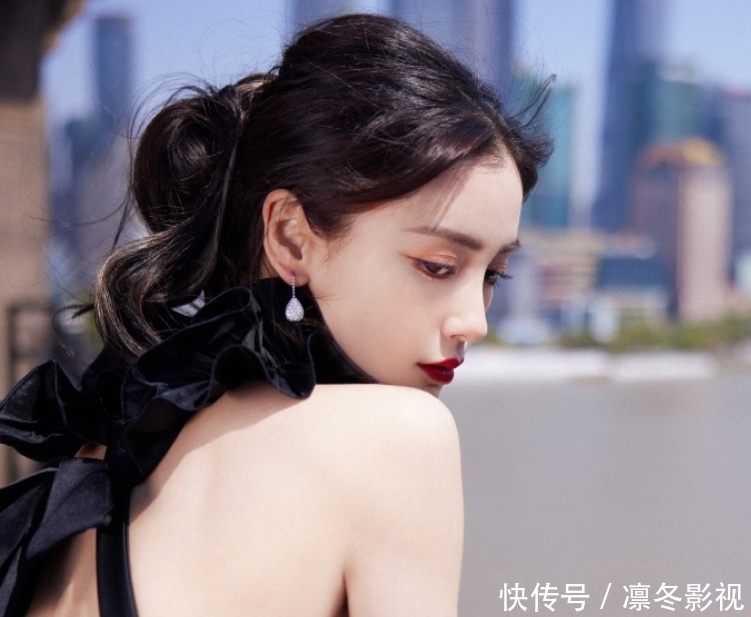 都说上综艺能翻红,看到周一围和马苏的资源,张铭恩才是赢家