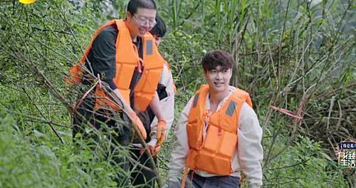 彭昱畅 《向往的生活》:干最轻的活,拿最高的片酬,竟然还有人喊累?