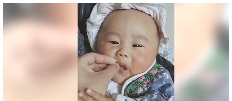 想吃|萌娃天天吃维生素，吃到都腻了，网友：不想吃，还耍性子呢