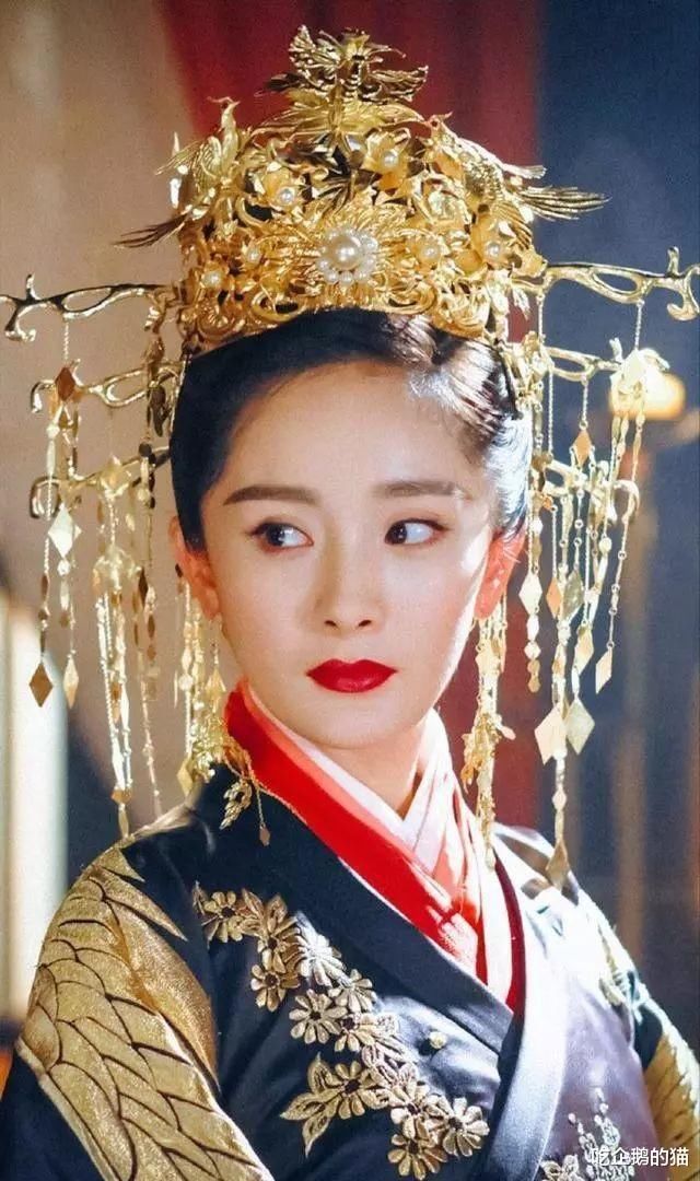 6个版本"皇后",第1位最霸气,第3位最美,最后一位简直绝了!