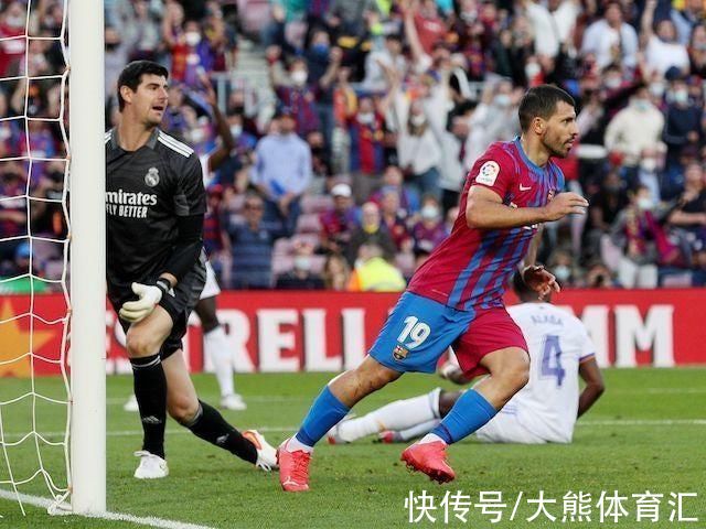 曼联|曼联锋线一走一留，巴塞罗那无意卡瓦尼，马夏尔有心走人寻求机会
