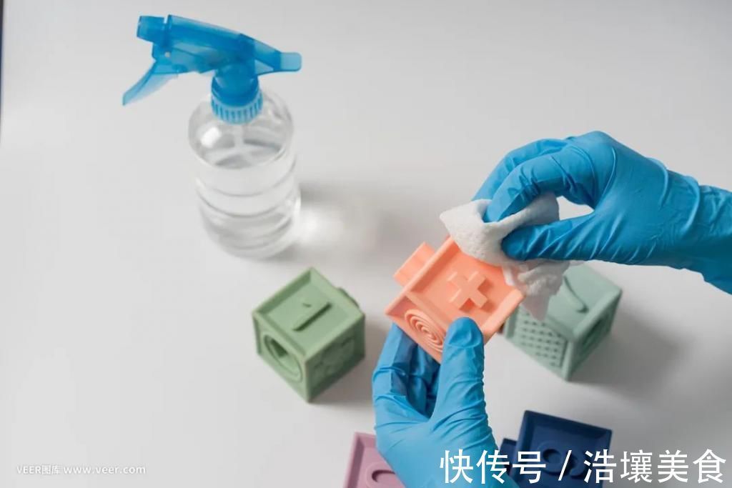 玩具|宝宝酒精中毒,竟是因为玩具“太干净”可别再这样给娃清洗玩具了