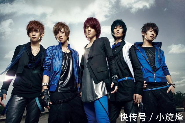 32岁男爱豆凭实力翻红,文化水平却令人堪忧,观众:下头了!