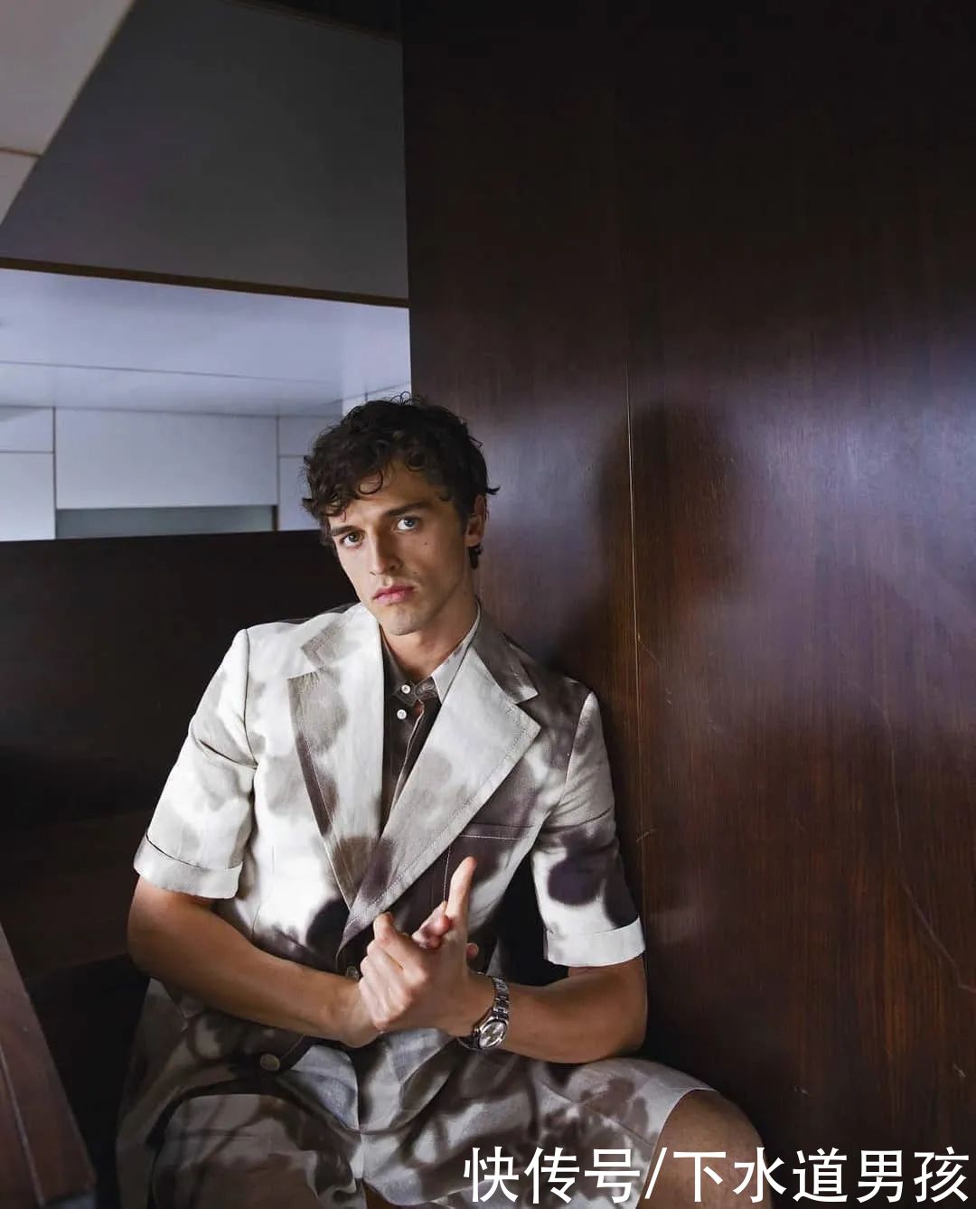 系列|意大利男模圈的黑马，一个季度拍了十几个时装品牌的广告大片