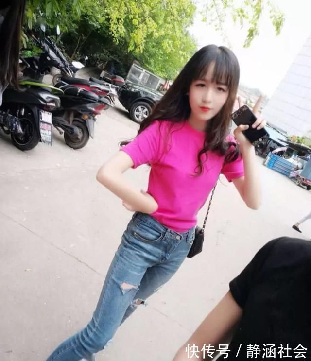 青春|街拍腿长个高青春的小姐姐,美丽动人很有时尚感