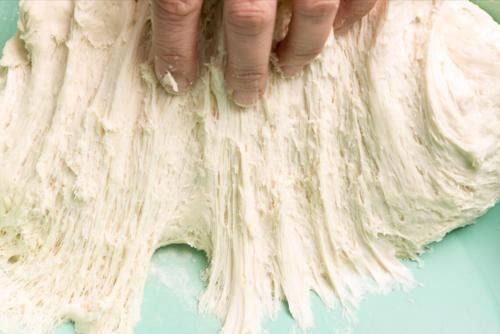 馒头屑|发面不要只加酵母和白糖，多放1味料，10分钟发满盆，省时省力