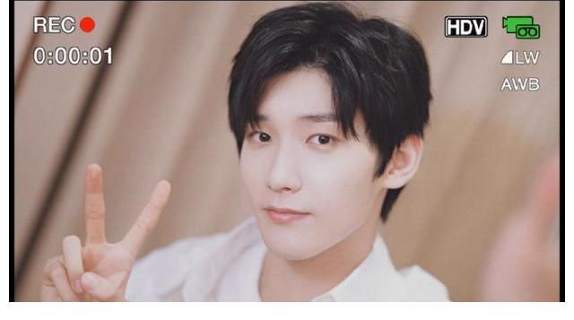 百萬粉絲|一部《雙世寵妃》走天下，“小糊咖”邢昭林何時(shí)能出頭？