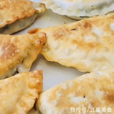 皮薄馅大|回味无穷的韭菜盒子（鸡蛋鲜虾馅）来拯救你的胃
