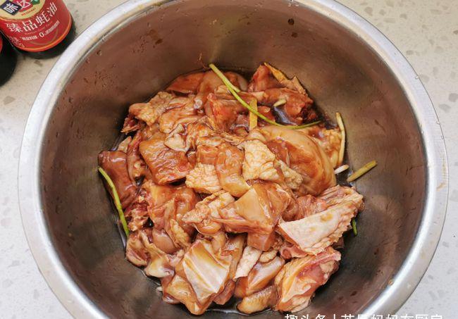 适合冬天吃的无油脆皮炸鸡,简单3步,外酥里嫩,香到舔手指