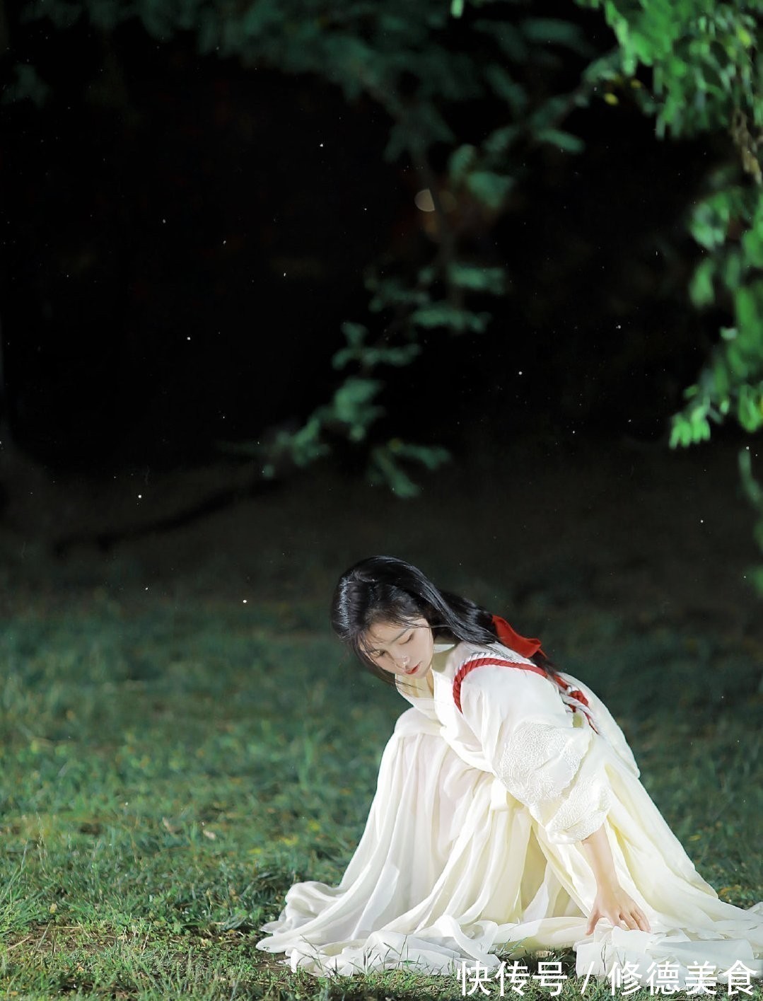 汉服|“神明少女”风格的汉服也太美了,优雅又清冷,怪不得女生都爱穿