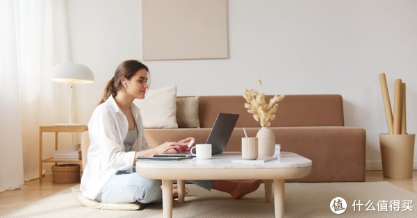 技巧|极简风居家设计掌握 6 技巧 ！ 室内建议采用暖黄光，非极简的颜色切勿沾上边