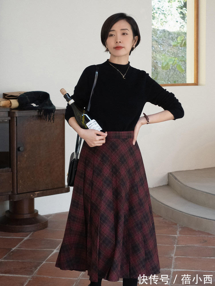 线条|知性又气质!158cm高的时尚博主分享“半身裙穿搭”,谁穿谁高级