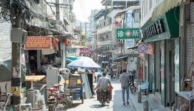 租房|如果房租一万一年,房价一百万,从经济学角度,到底是买划算还是租更划算