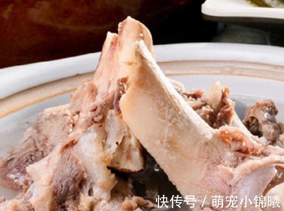 猪身上哪个骨头最好吃?排骨只能排第3,最好吃的是这块