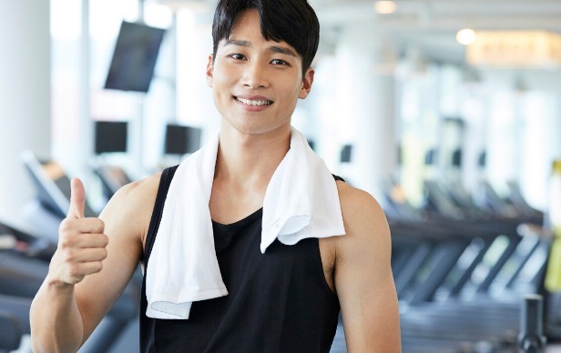 体重|男性身高170~180，体重多少斤算正常简单自测法，看你达标了没