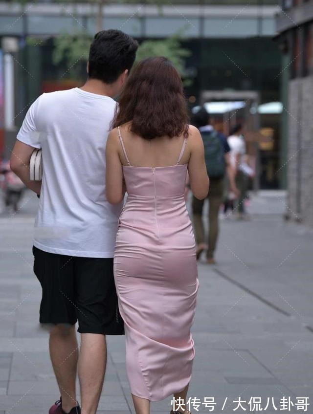 青春感 粉色连衣裙,质地高级,长款版型更显优雅大气!