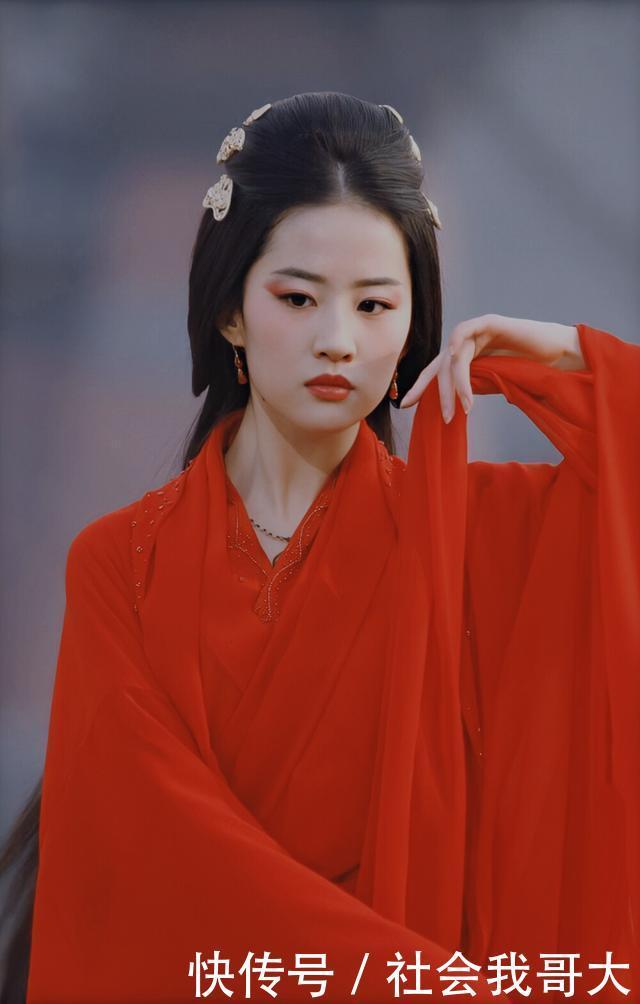 有这几个特征的女生,一般被称为“古典美”,穿上汉服更好看