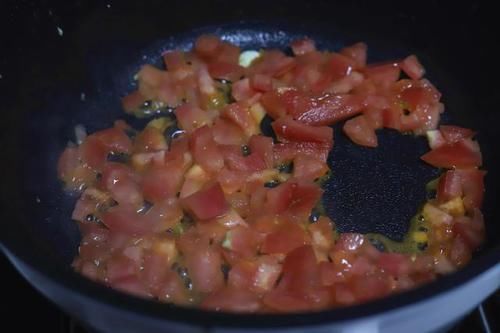 肉饼汤|西红柿和豆腐一起做，原来这么好吃，营养丰富又解馋，简单易学